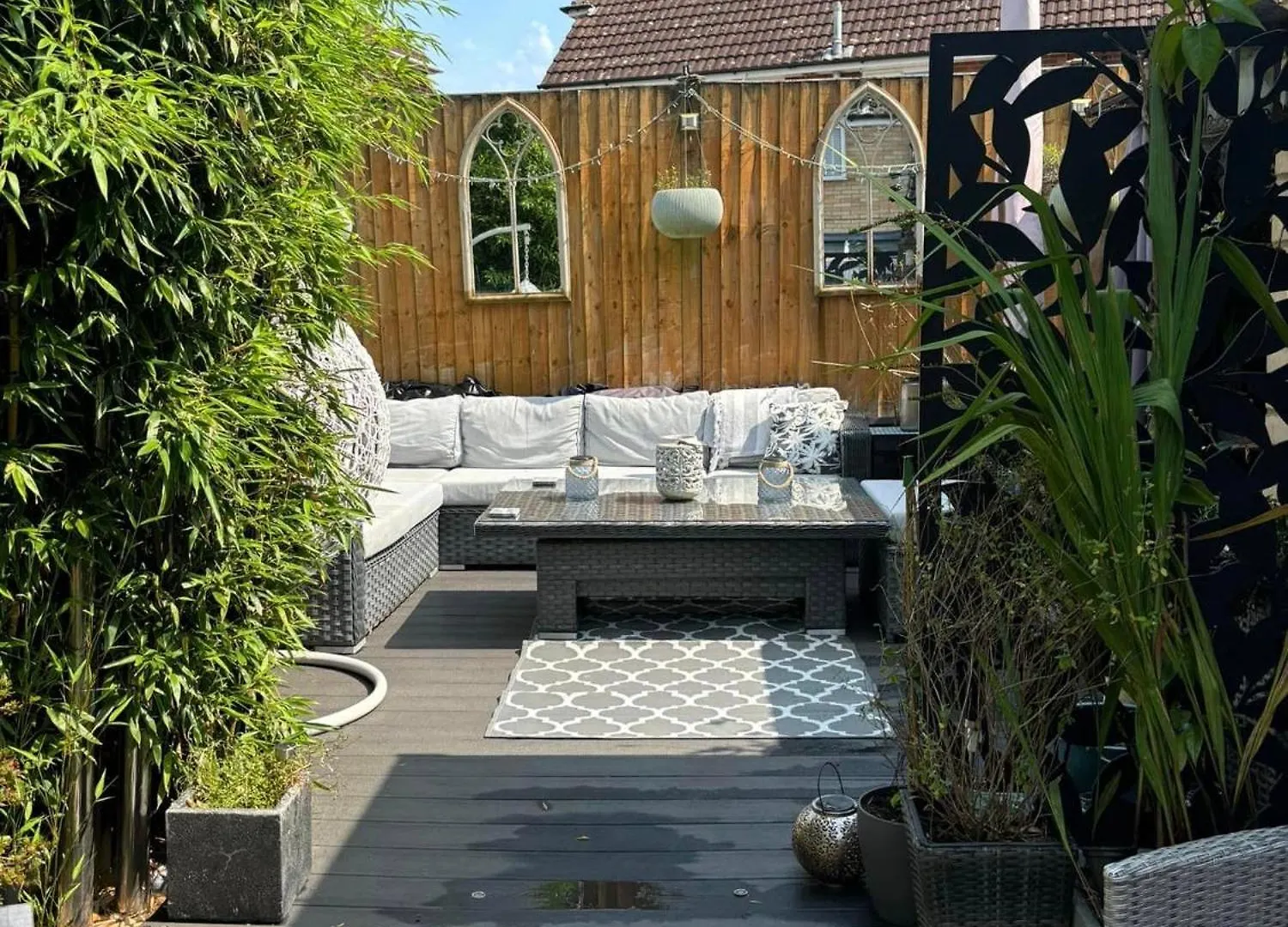 Secret Gem 1 Bed Garden Flat Private Luxury Hot Tub Apartment Bournemouth